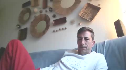 Snapshot of swisscbtcam chatting on 10.27.25 MasoCBT online show from 10.27.25