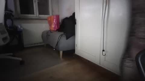 Swiss Couple online show from 12.14.24