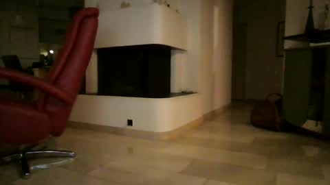 Swiss Couple online show from 01.04.25