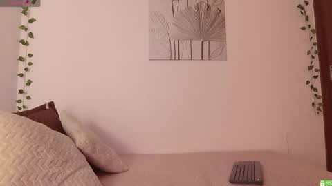 Helen  online show from 04.15.26