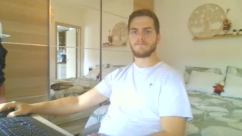 syl092 online show from 10.20.25