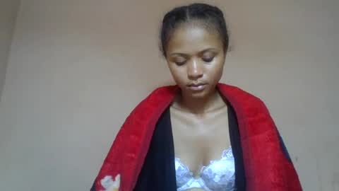 Snapshot of sylvaniah01 chatting on 07.15.26 sylvaniah01 online show from 07.15.26