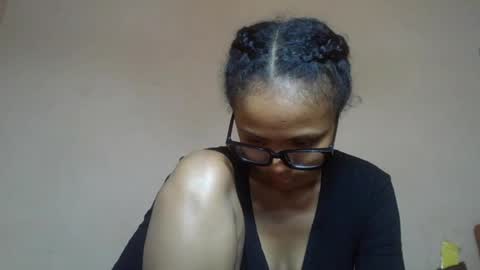 Snapshot of sylvaniah01 chatting on 07.15.26 sylvaniah01 online show from 07.15.26