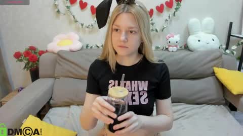 Sylvia online show from 03.12.26