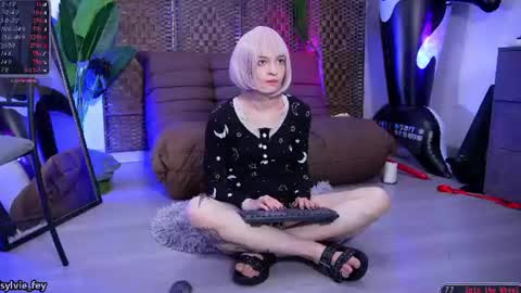 Snapshot of sylvie_fey chatting on 07.20.26 Sylvie online show from 07.20.26
