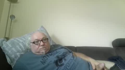 Snapshot of synek65 chatting on 12.28.24 synek65 online show from 12.28.24