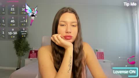 Snapshot of synop_sis chatting on 10.21.25 Mila online show from 10.21.25