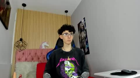 Snapshot of syriussz chatting on 02.14.26 Syriussz online show from 02.14.26