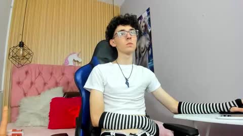 Snapshot of syriussz chatting on 02.16.26 Syriussz online show from 02.16.26