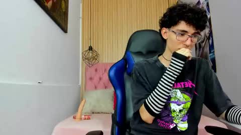 Snapshot of syriussz chatting on 02.17.26 Syriussz online show from 02.17.26