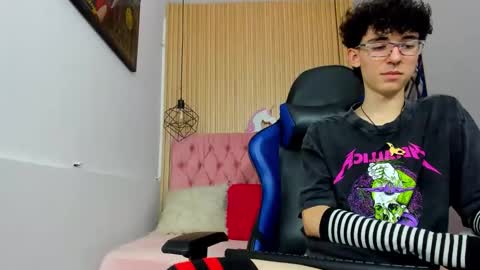 Snapshot of syriussz chatting on 02.18.26 Syriussz online show from 02.18.26