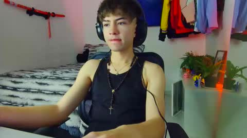 Snapshot of t0n3r chatting on 10.18.25 TONER online show from 10.18.25
