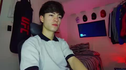 Snapshot of t0n3r chatting on 12.23.25 TONER online show from 12.23.25