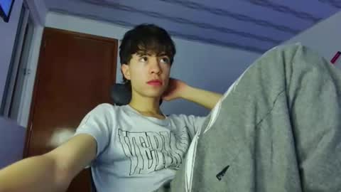 Snapshot of t0n3r chatting on 02.05.26 TONER online show from 02.05.26