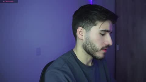 Snapshot of t0ny_wylie chatting on 12.23.24 t0ny_wylie online show from 12.23.24