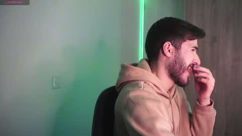 Snapshot of t0ny_wylie chatting on 01.09.25 t0ny_wylie online show from 01.09.25