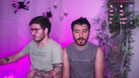 Snapshot of t0ny_wylie chatting on 10.22.25 t0ny_wylie online show from 10.22.25