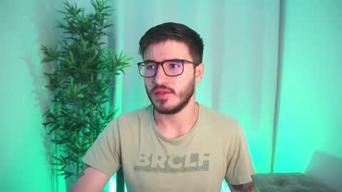 Snapshot of t0ny_wylie chatting on 11.05.25 t0ny_wylie online show from 11.05.25