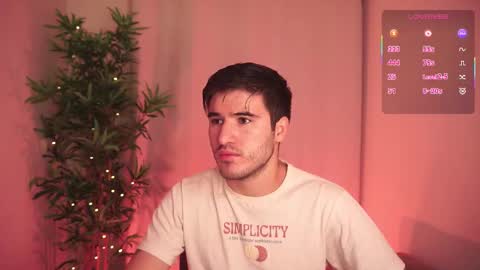 Snapshot of t0ny_wylie chatting on 11.18.25 t0ny_wylie online show from 11.18.25