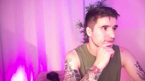 Snapshot of t0ny_wylie chatting on 02.11.26 t0ny_wylie online show from 02.11.26