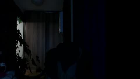 Snapshot of t_huracane chatting on 12.14.24 Huracane online show from 12.14.24