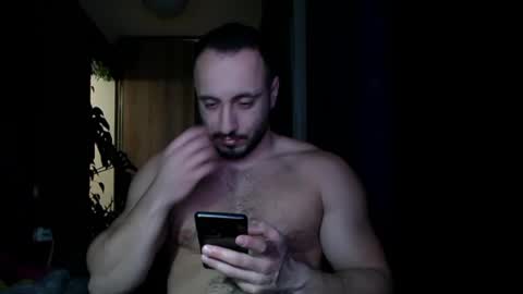 Snapshot of t_huracane chatting on 01.01.25 Huracane online show from 01.01.25