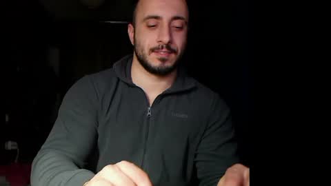 Snapshot of t_huracane chatting on 01.10.25 Huracane online show from 01.10.25