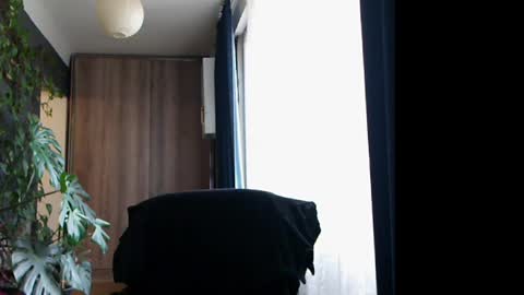 Snapshot of t_huracane chatting on 01.26.25 Huracane online show from 01.26.25