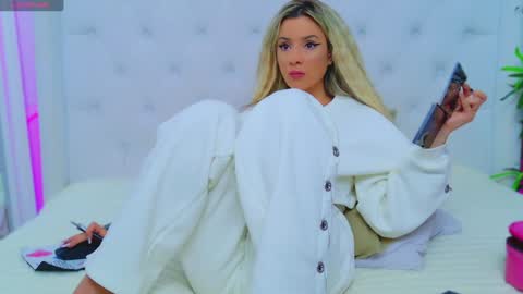 Arianna online show from 01.21.25