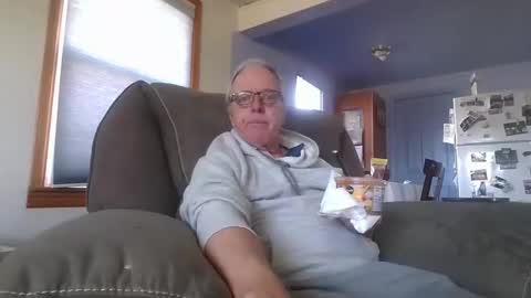 tacrunner66_ online show from 04.08.26