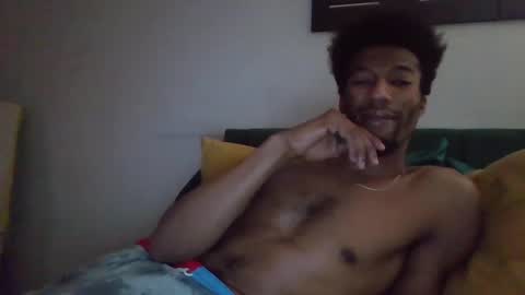 Snapshot of taejhon chatting on 12.02.24 Taejhon online show from 12.02.24