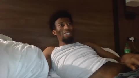 Snapshot of taejhon chatting on 02.08.25 Taejhon online show from 02.08.25