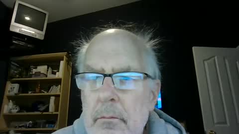 Snapshot of tahoebob1 chatting on 02.06.25 Tahoe Bob online show from 02.06.25