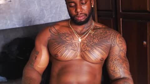 Tairon Tucke online show from 12.18.24