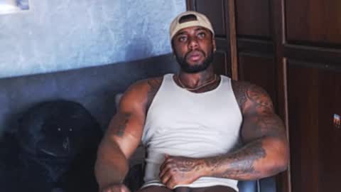 Tairon Tucke online show from 12.19.24