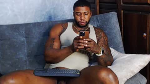 Tairon Tucke online show from 01.14.25