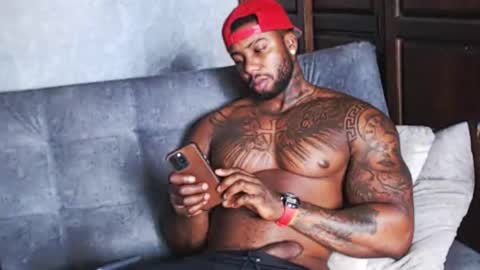 Tairon Tucke online show from 01.21.25