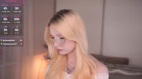 Snapshot of taitechubb chatting on 02.10.26 taitechubb online show from 02.10.26