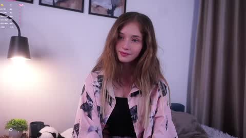 Mia online show from 10.18.25