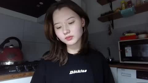 Snapshot of tajuanadelfelder chatting on 11.23.25 Lily online show from 11.23.25