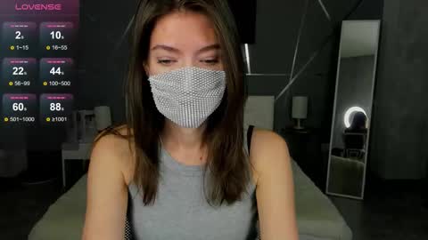 Sasha online show from 10.14.25