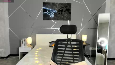 Sasha online show from 12.17.25