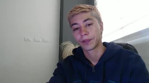 Snapshot of talhi_ chatting on 02.06.25 talhi_ online show from 02.06.25