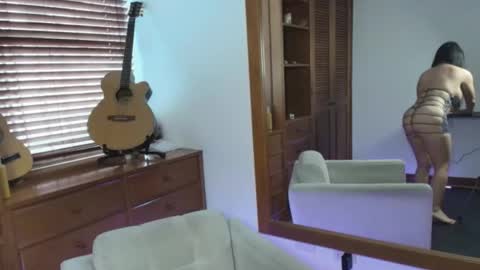 talia__velvet online show from 11.28.25