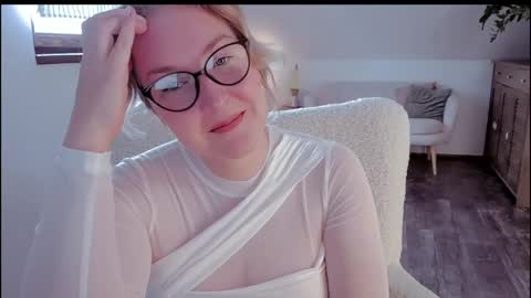 tallinnlove online show from 05.21.26