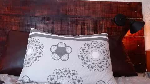 Snapshot of tamara_sanz1 chatting on 12.04.24 online show from 12.04.24