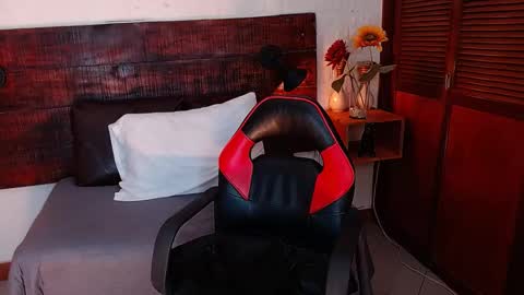 Snapshot of tamara_sanz1 chatting on 12.09.24 online show from 12.09.24