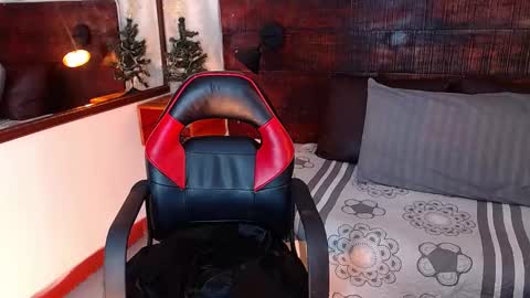 Snapshot of tamara_sanz1 chatting on 12.10.24 online show from 12.10.24