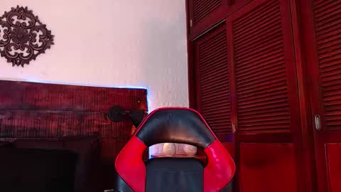 Snapshot of tamara_sanz1 chatting on 01.09.25 online show from 01.09.25