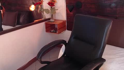 Snapshot of tamara_sanz1 chatting on 01.31.25 online show from 01.31.25